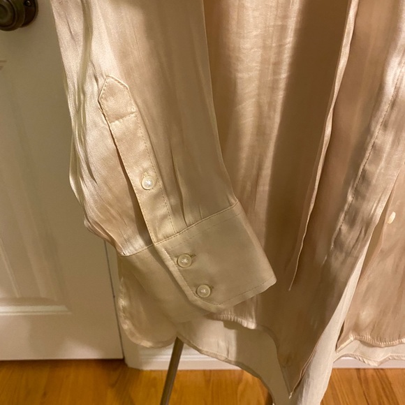 BANANA REPUBLIC Satin Long Sleeve (size M) - Picture 9 of 10